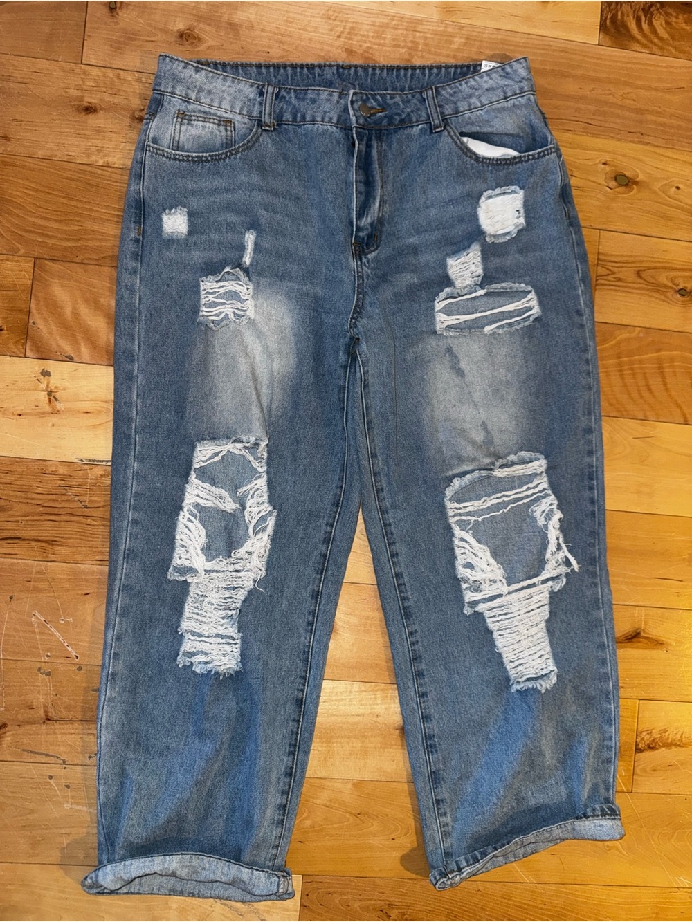 Women’s Distressed Baggy Jeans
